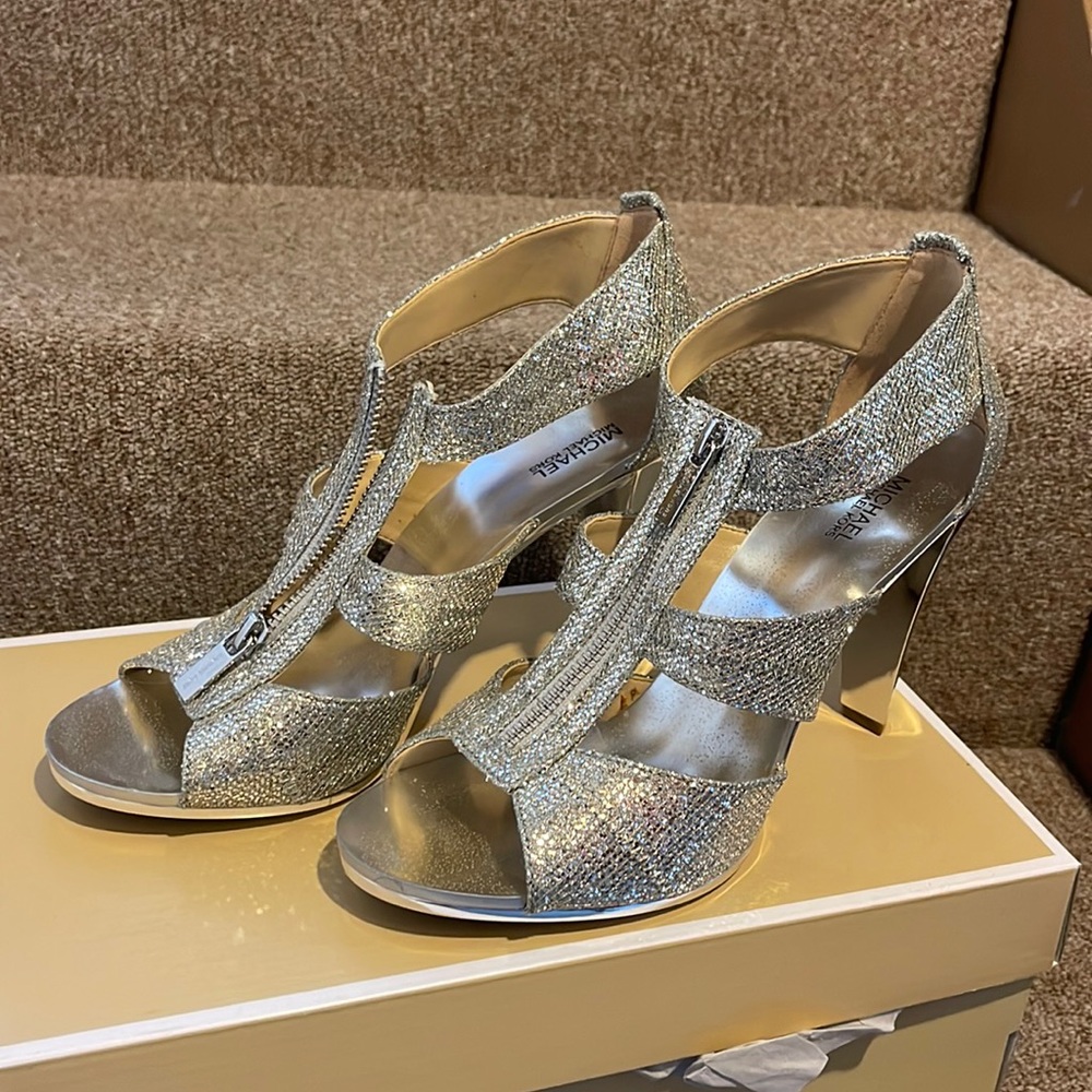 Micheal Kors Silver Dress Shoes